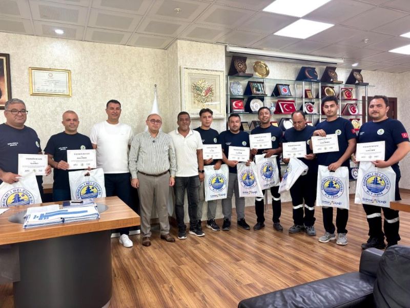 Mersin’de yangına müdahale eden belediye çalışanları ödüllendirildi