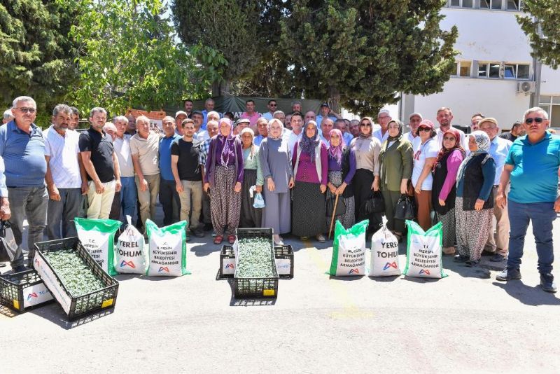 Gülnarlı üreticilere fide, ekipman ve sulama desteği