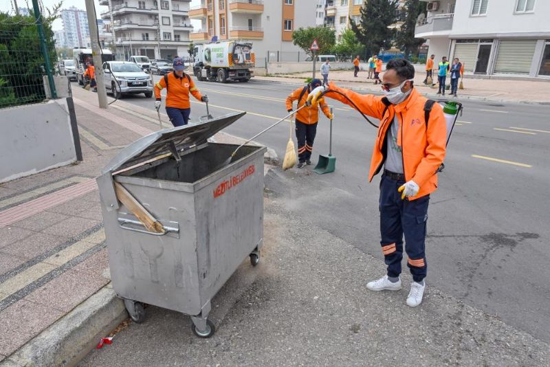 Mersin Büyükşehir Belediyesinden Kurban Bayramı öncesi temizlik seferberliği