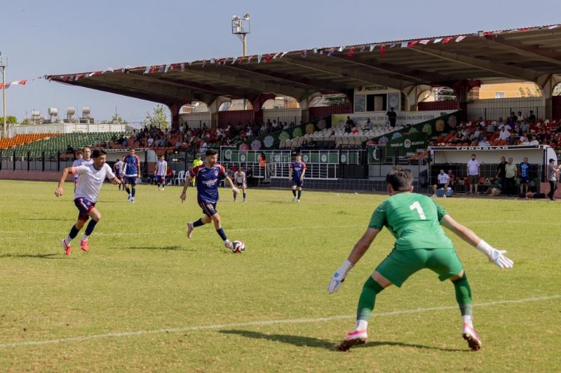 Mersin’de 30 Ağustos Zafer Kupası Futbol Turnuvası başladı