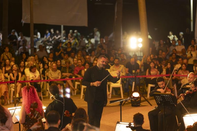 Mersin Kent Orkestrası yeni sanat sezonunu yakamoz eşliğinde açtı